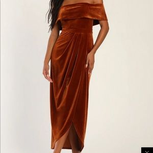 Lulus rust orange off the shoulder dress size XL, worn only once